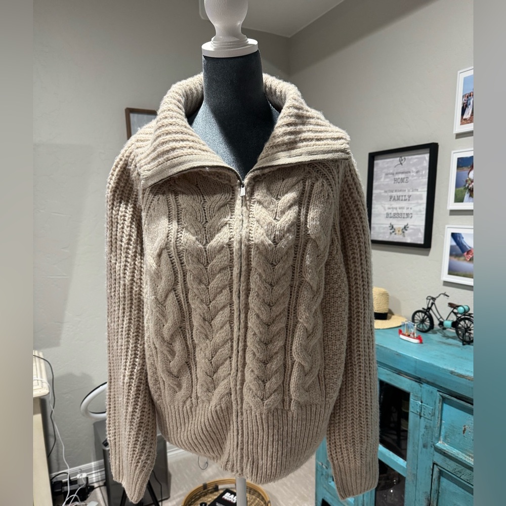 BNWT OLIVE + OAK Oatmeal Full Zip Chunky cable-knit sweater Size Large